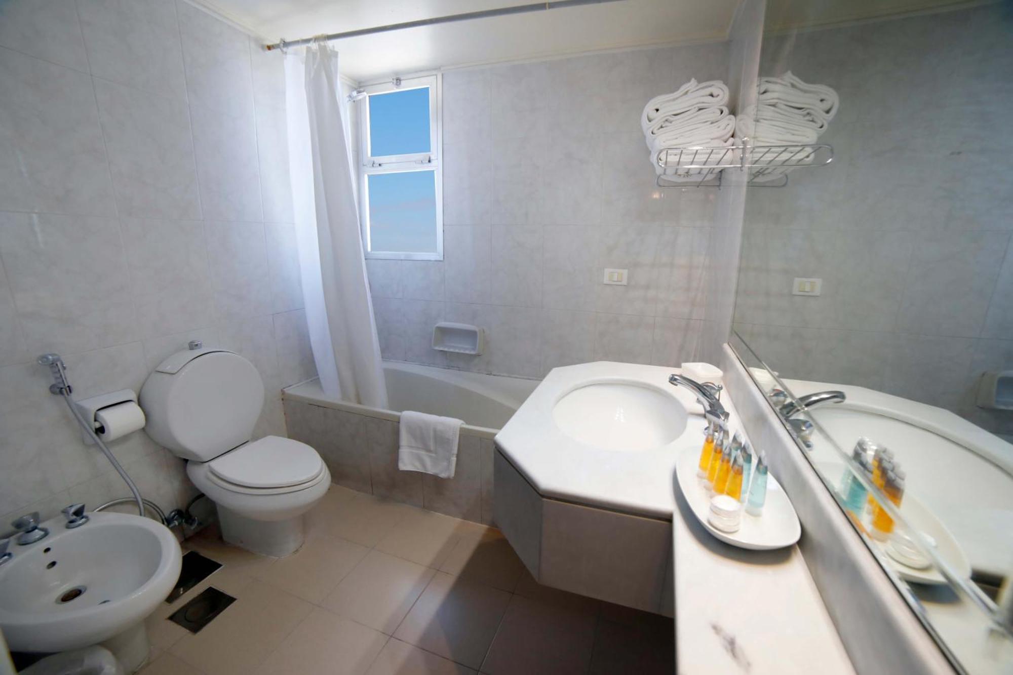 Holiday Home Suites Beirut Exterior foto